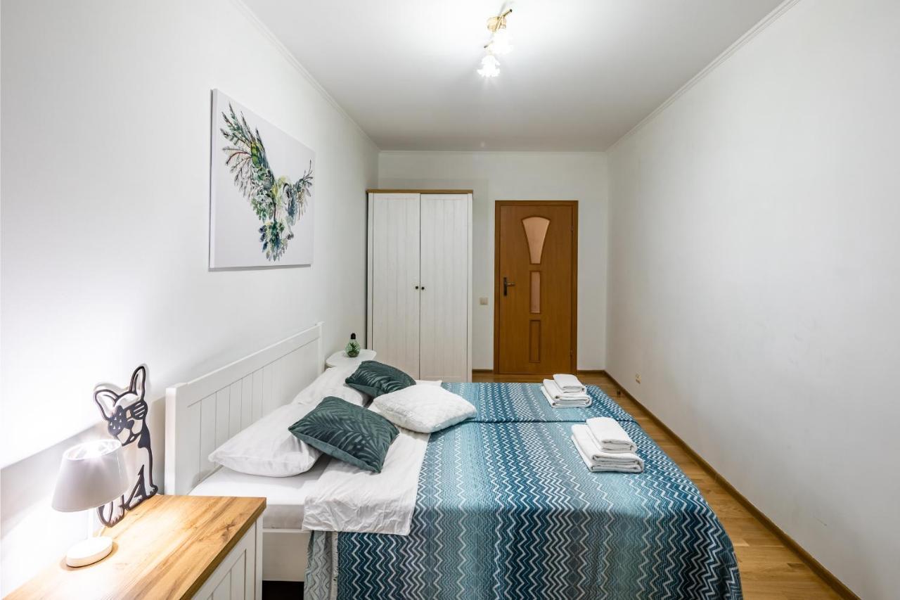 The Main Square! 2 Separated Bedrooms, Balcony Lviv Exteriör bild